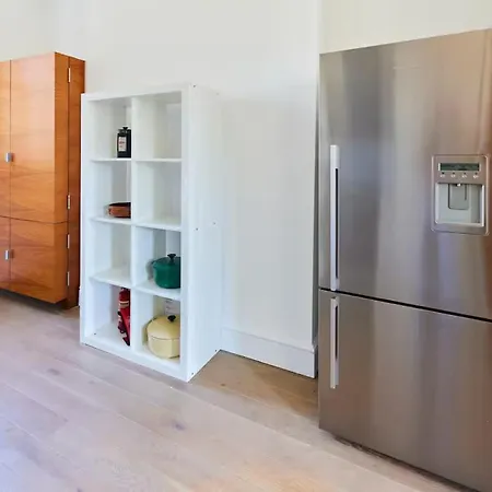 Apartment The Walterton Sanctuary - Bright 3 Bed Flat
