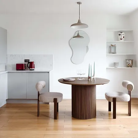 Bright Chelsea & Sun Terrace Apartment *