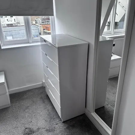 Floor 2bed Flat * Londra