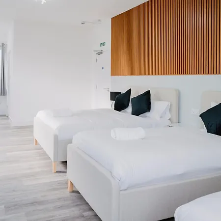 Wns Skylines Village London