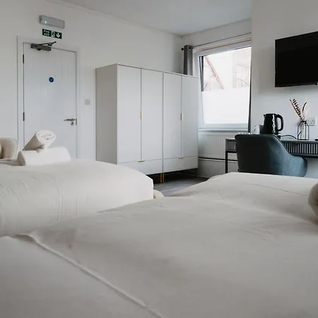 Hotel Wns Skylines Village London
