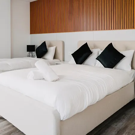 Hotel Wns Skylines Village *