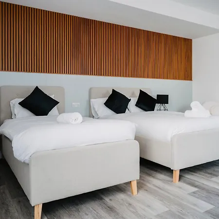 Hotel Wns Skylines Village