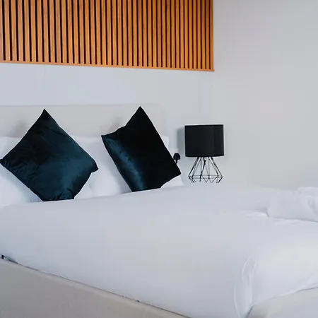 Wns Skylines Village Hotel