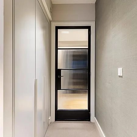 בית נופש Pepys House A Modern Touch Of History *