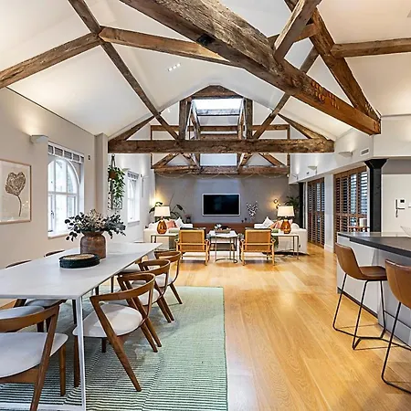 Pepys House A Modern Touch Of History בית נופש *