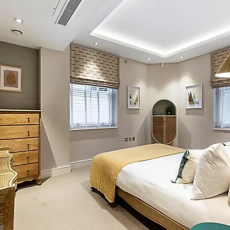 Pepys House A Modern Touch Of History *