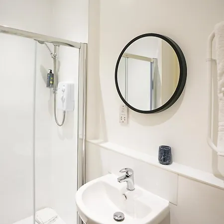 Kingston Luxe Riverside Belvilla