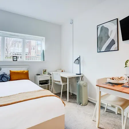 Kingston Luxe Riverside Belvilla * Kingston upon Thames (Greater London)