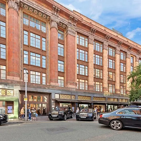 Iconic With Terrace Over Harrods *