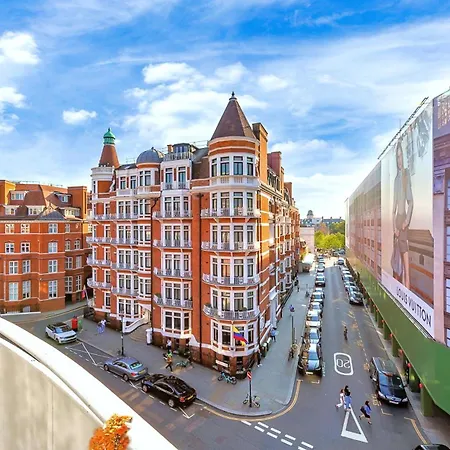 Iconic With Terrace Over Harrods Apartment London