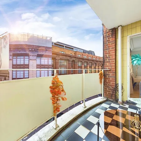 Iconic With Terrace Over Harrods *