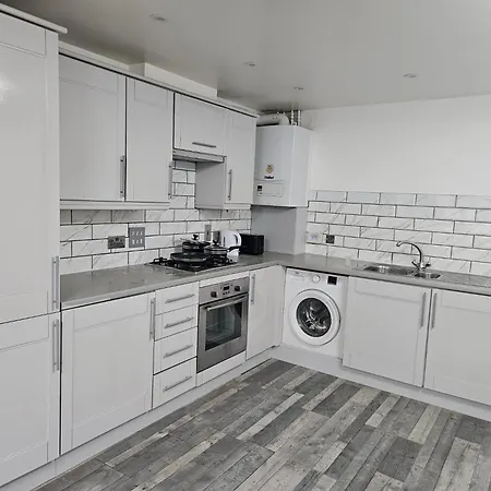 One Bedroom Flat Barking (Greater London)