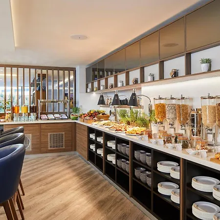Courtyard By Marriott London Heathrow Airport Hotel Harlington (Greater London)