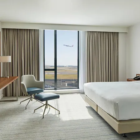 Courtyard By Marriott London Heathrow Airport Hotel Harlington (Greater London)