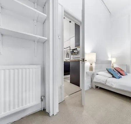 Portobello Large Snug *