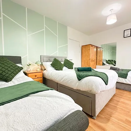 Acacia Wembley Stadium Apartments, By Edens * Londra
