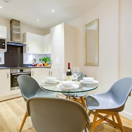Hybrid Resi - London, Greenwich Near O2 Arena * London