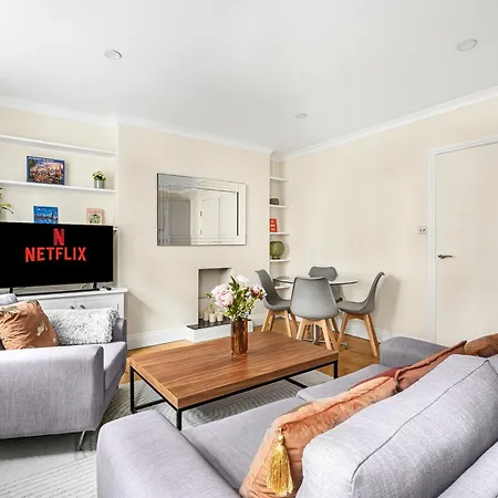 Apartment Marylebone With Spacious Kitchen And Living Area *