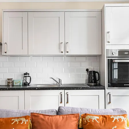Apartment Marylebone With Spacious Kitchen And Living Area London