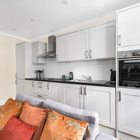 Marylebone With Spacious Kitchen And Living Area