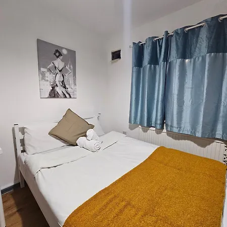 E14 Guest house *