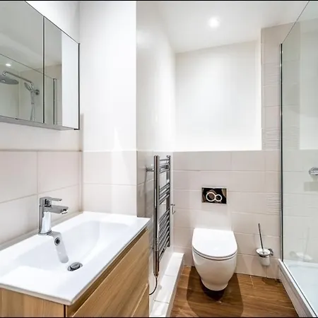 Apartment Flat In For 4 London