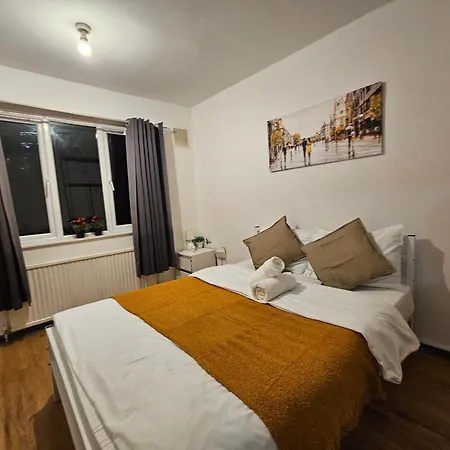 Guest house E14 *