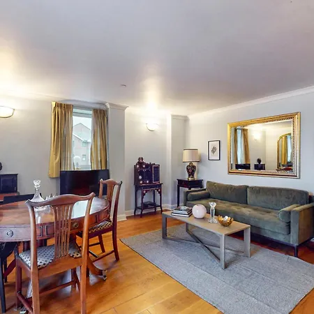 1bed Flat With Parking And Balcony With View Of The Wharf London