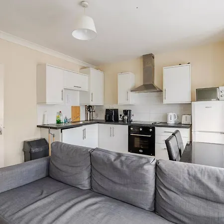London 2 Bed Sleeps 5 To 6 Netflix Family Friendly *