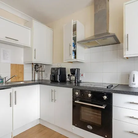 London 2 Bed Sleeps 5 To 6 Netflix Family Friendly Croydon