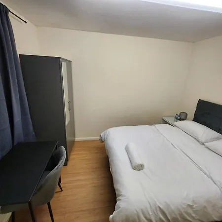 London 2 Bed Sleeps 5 To 6 Netflix Family Friendly *