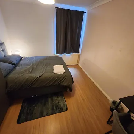 London 2 Bed Sleeps 5 To 6 Netflix Family Friendly Apartment