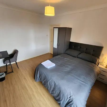 Apartment London 2 Bed Sleeps 5 To 6 Netflix Family Friendly Croydon