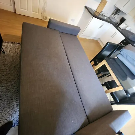 London 2 Bed Sleeps 5 To 6 Netflix Family Friendly Apartment Croydon