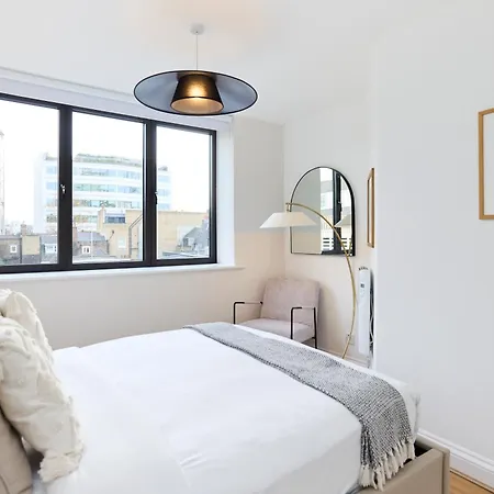 The Goodge Street Place - Bright 2bdr Flat London