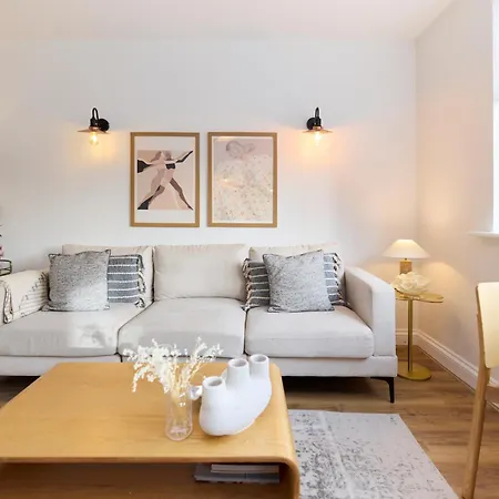 Apartment The Goodge Street Place - Bright 2bdr Flat