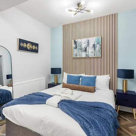 Apartment Modern 2 Bed In Bow With Garden