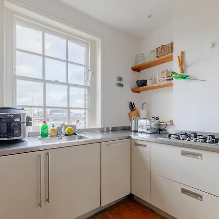 Elegant 2bd Flat Near Regent's Park Apartment *