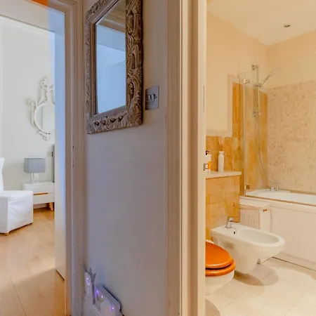 Incredibly Located 1bd Flat Earl's Court Apartment