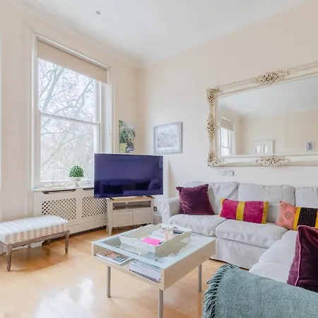 Apartment Incredibly Located 1bd Flat Earl's Court London
