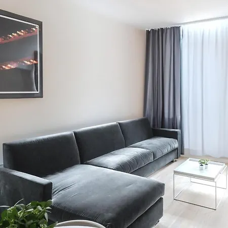 Hyde Park 2-bedrooms