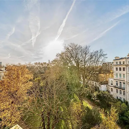Prime Notting Hill, Luxurious 2 Beds, Roof Terrace