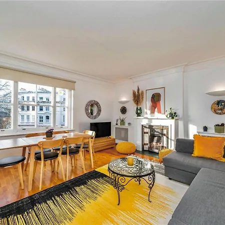 Prime Notting Hill, Luxurious 2 Beds, Roof Terrace