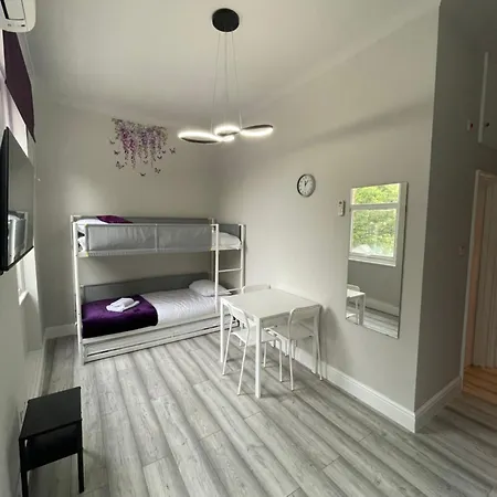 Aparthotel Westminster 5*