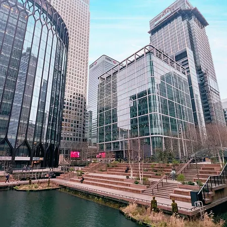 Charming 2-bedroom Canary Wharf - Apartment *
