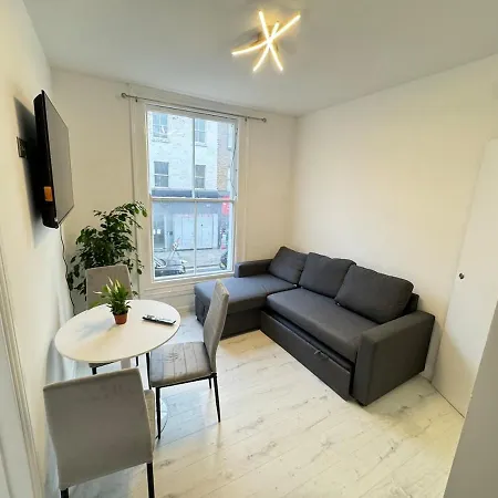 One Bedroom Flat Victoria Apartment London
