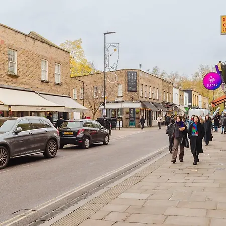 3 Bed Contractors Broadway Market 6 People Parking Apartment