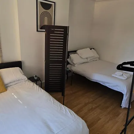 Apartment Jb Streatham/contractors/free Parking *