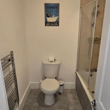 Jb Streatham/contractors/free Parking Apartment *